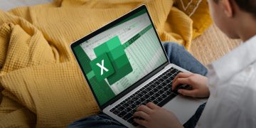 What are Excel macros?